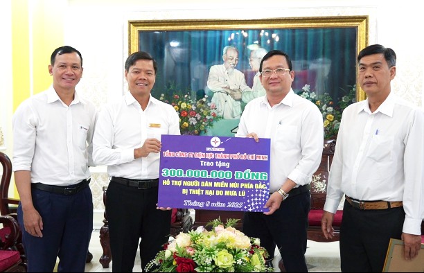 TP Hồ Chí Minh tiếp nhận thêm 300 triệu đồng ủng hộ vùng lũ