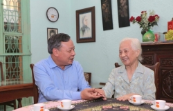 Tri ân những đóng góp, hy sinh của cán bộ lão thành cách mạng