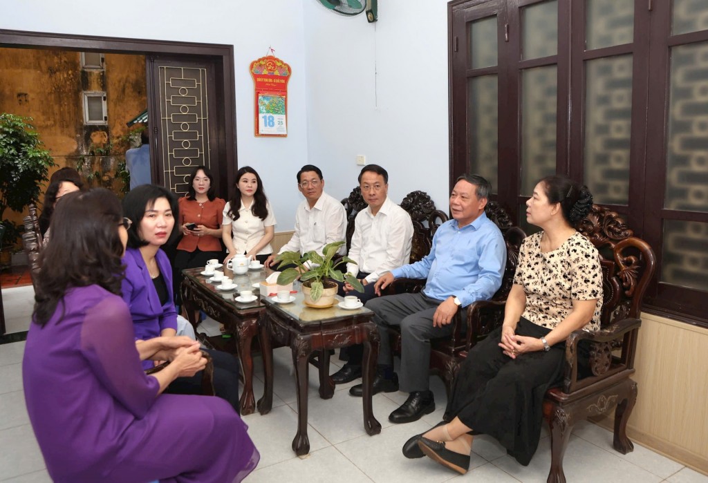 Lãnh đạo TP Hà Nội dâng hương tưởng niệm cố Đại tướng Nguyễn Quyết