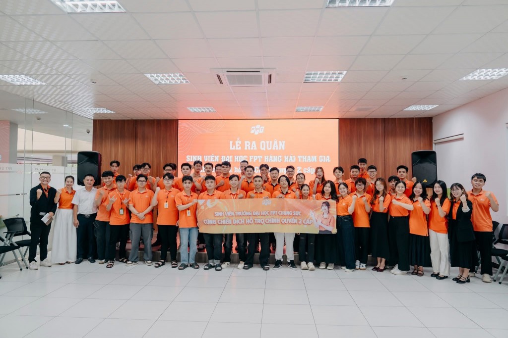 Sinh viên trường Đại học FPT ra quân hỗ trợ các xã, phường