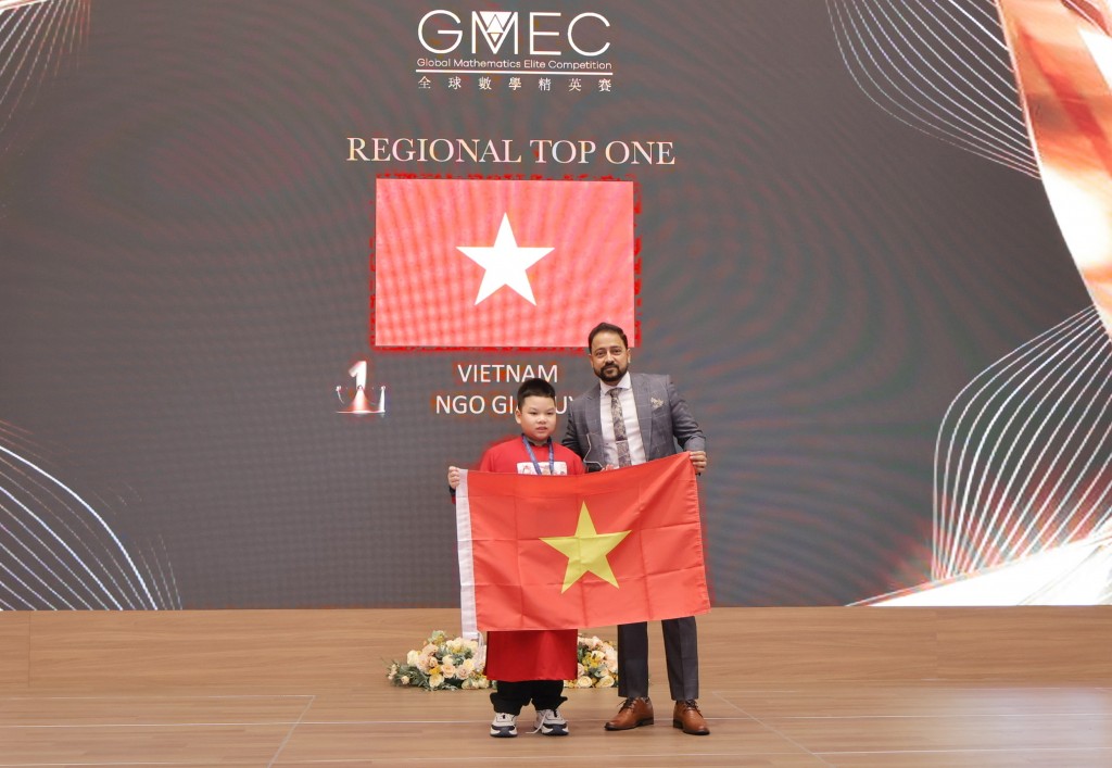 “Cậu bé vàng” Ngọ Gia Huy tiếp tục hành trình chinh phục toán học