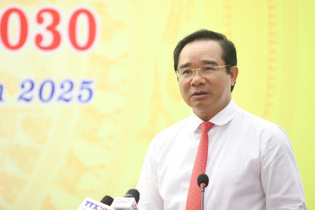 Chủ tịch UBND TP Hồ Chí Minh Nguyễn Văn Được phát biểu