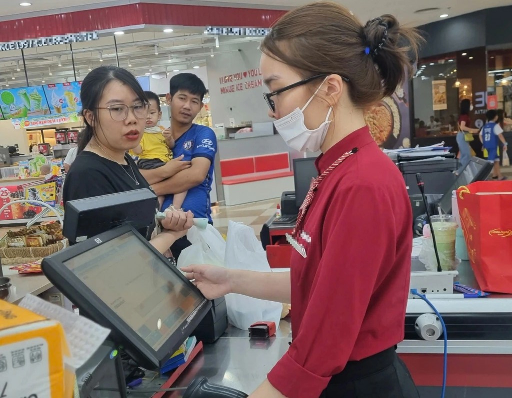 Người tiêu dùng và hộ kinh doanh được bảo vệ an toàn khi sử dụng hóa đơn điện tử