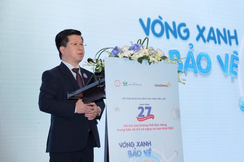 TS.BS. Cao Việt Tùng, Phó Giám Đốc BV Nhi Trung ương phát biểu tại hội nghị.