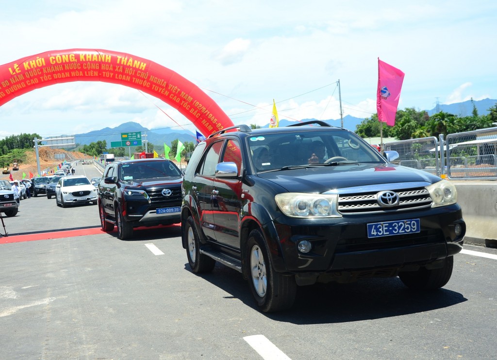 Đà Nẵng Chính thức thông xe cao tốc đoạn Hòa Liên - Túy Loan (Ảnh Đ.Minh)