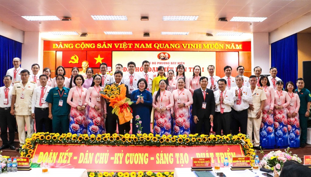 Ra mắt Ban Chấp hành Đảng bộ phường Bảy Hiền (ảnh: Cẩm Tuyết/SGGP)