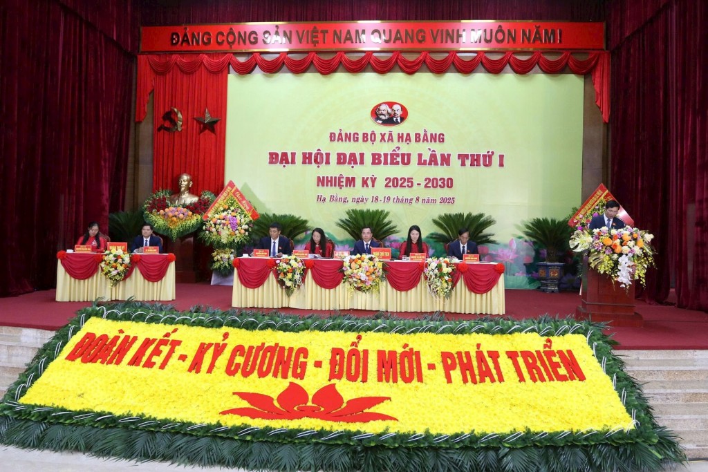 Tập trung phát triển kinh tế, bảo đảm mục tiêu tăng trưởng bền vững