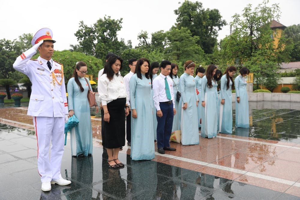 Kết nạp đảng viên