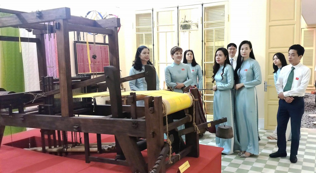 Kết nạp đảng viên
