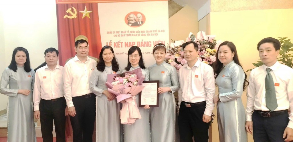 Kết nạp đảng viên