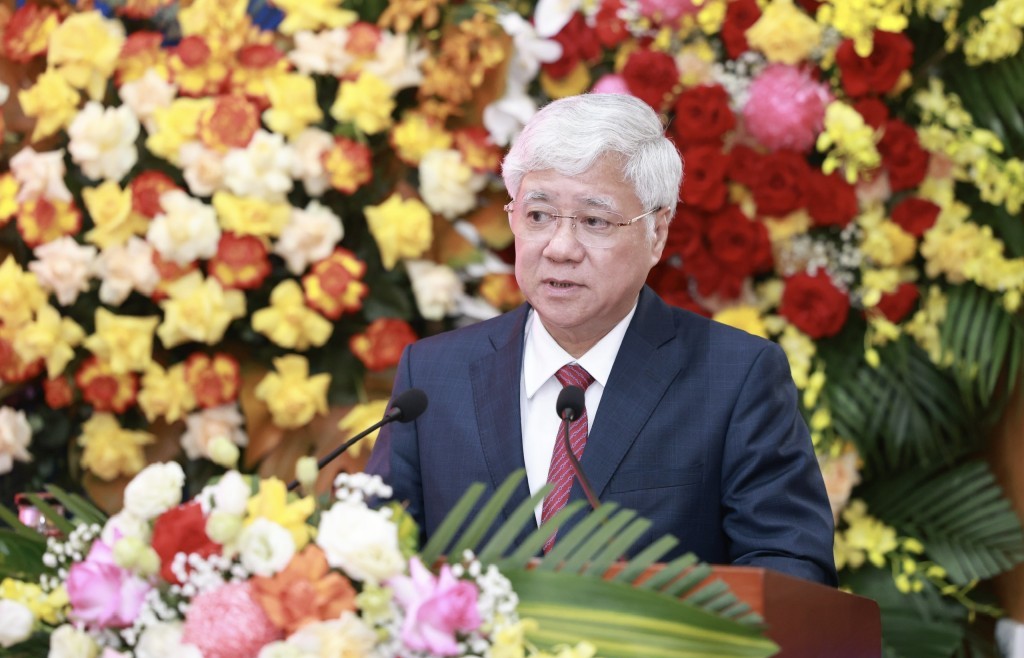 Xây dựng Đảng bộ Tổng Liên đoàn Lao động Việt Nam trong sạch, vững mạnh toàn diện