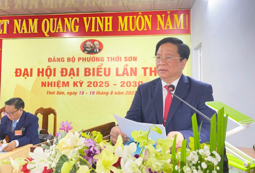 Phó Bí thư Tỉnh ủy, Chủ tịch UBND tỉnh An Giang Hồ Văn Mừng phát biểu chỉ đạo tại đại hội