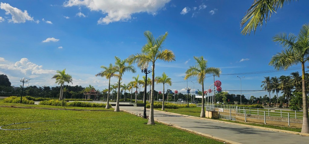 Công viên Mẹ Thứ xuống cấp, có dấu hiệu kém chất lượng