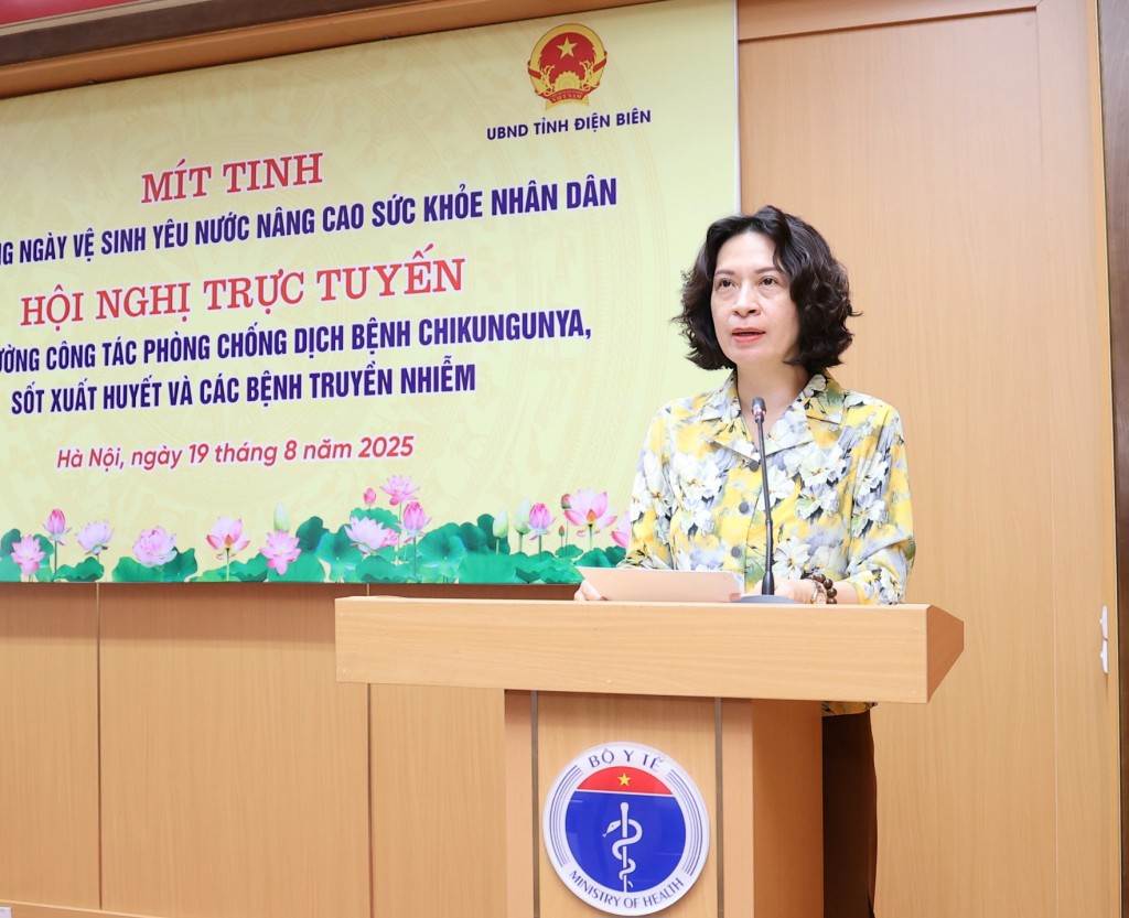 Thứ trưởng Bộ Y tế Nguyễn Liên Hương phát biểu tại Hội nghị