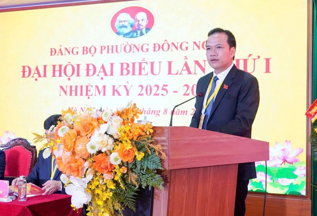 Đồng chí Ngô Văn Nam: Bí thư Đảng ủy-Chủ tịch HĐND phường phát biểu  khai mạc Đại hội
