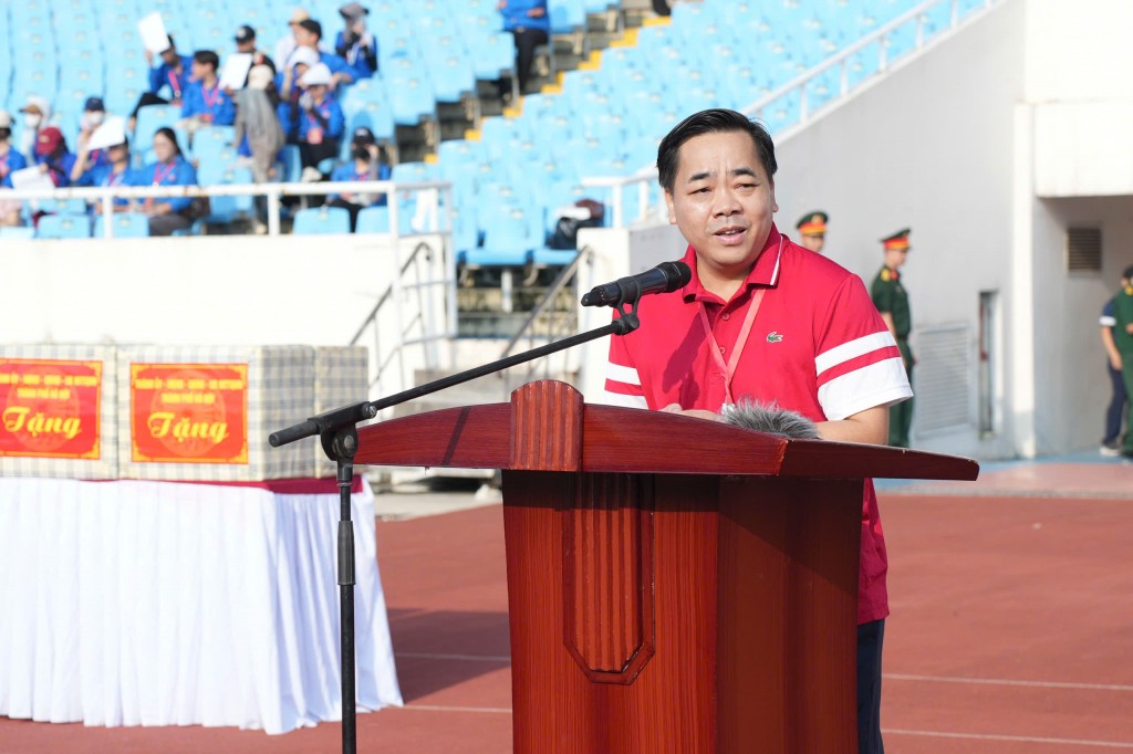 đồng chí Trần Hướng Dương - Phó Cục trưởng Cục Nghệ thuật phát biểu tại buổi lễ