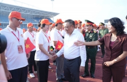 Đồng chí Trần Sỹ Thanh động viên khối diễu hành kỷ niệm A80