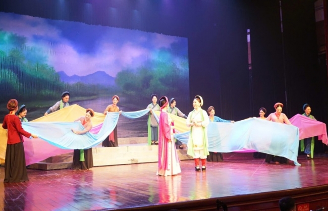 Vở Chèo “Mẫu ngự trời Nam” tái hiện lịch sử hào hùng của dân tộc