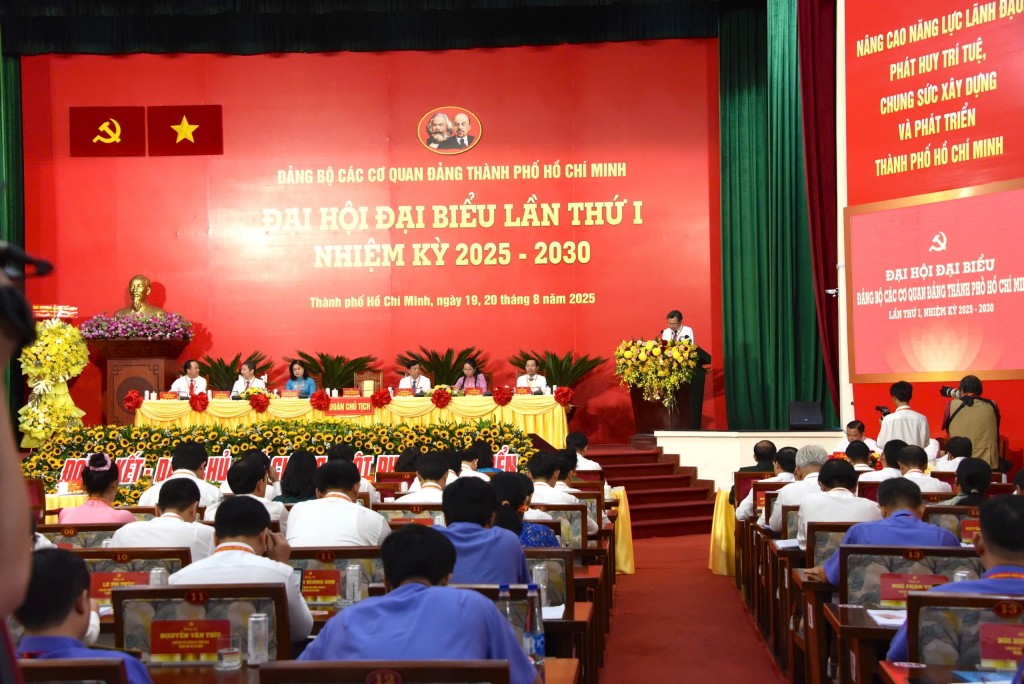 Quang cảnh đại hội