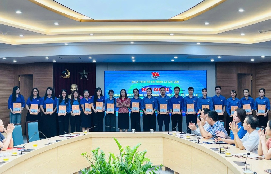 Công bố quyết định sắp xếp, tổ chức mô hình Đoàn - Đội