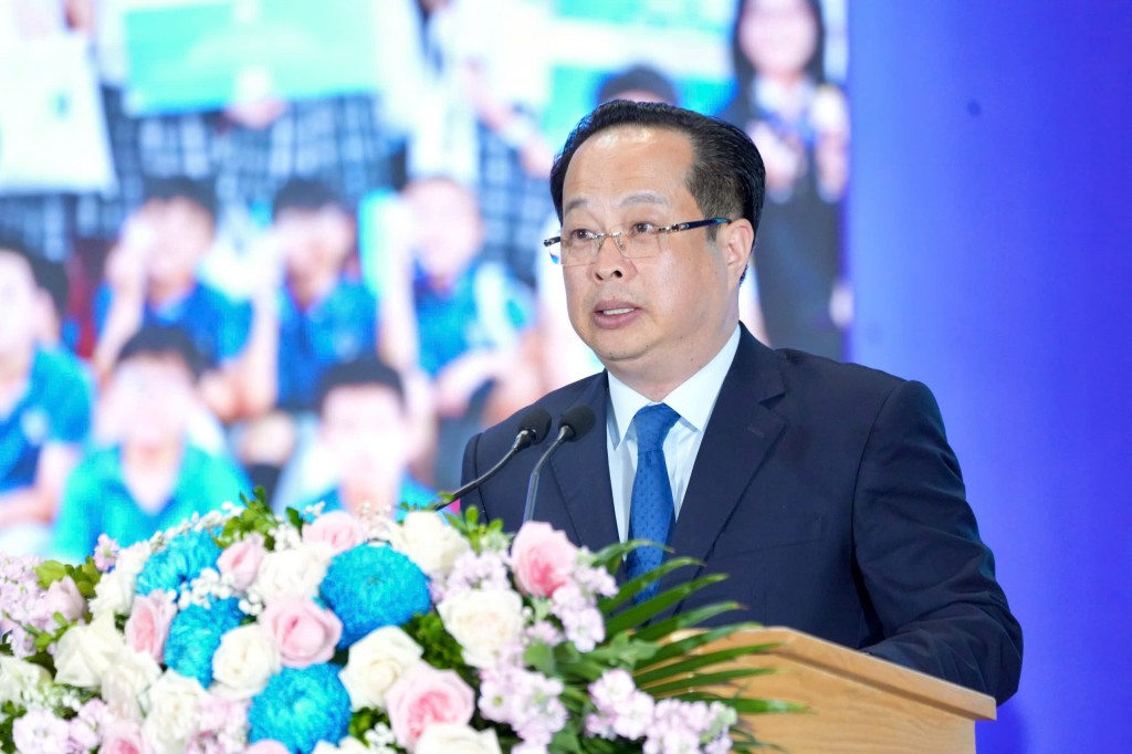 Giám đốc Sở GD&amp;ĐT Hà Nội Trần Thế Cương báo cáo tổng kết năm học 2024 - 2025, triển khai nhiệm vụ năm học 2025 - 2026