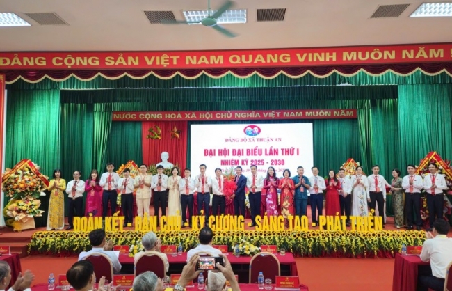 Phát huy tiềm năng, lợi thế xây dựng địa phương phát triển toàn diện, bền vững