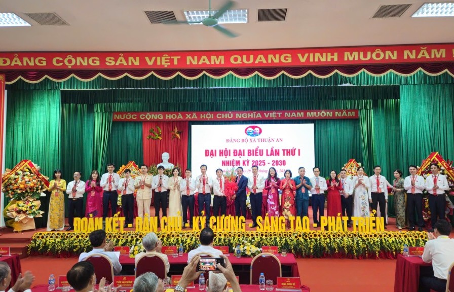 Phát huy tiềm năng, lợi thế xây dựng địa phương phát triển toàn diện, bền vững