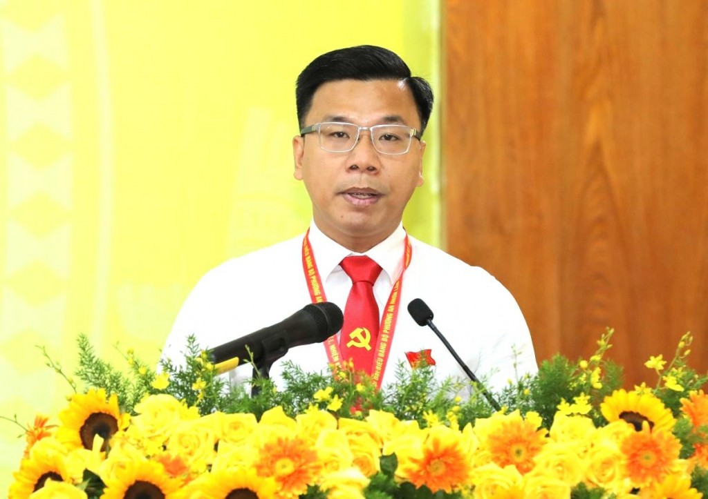 Ông Phạm Trung Kiên - Bí thư Đảng uỷ phường An Nhơn phát biểu. Ảnh: Thục Vy.