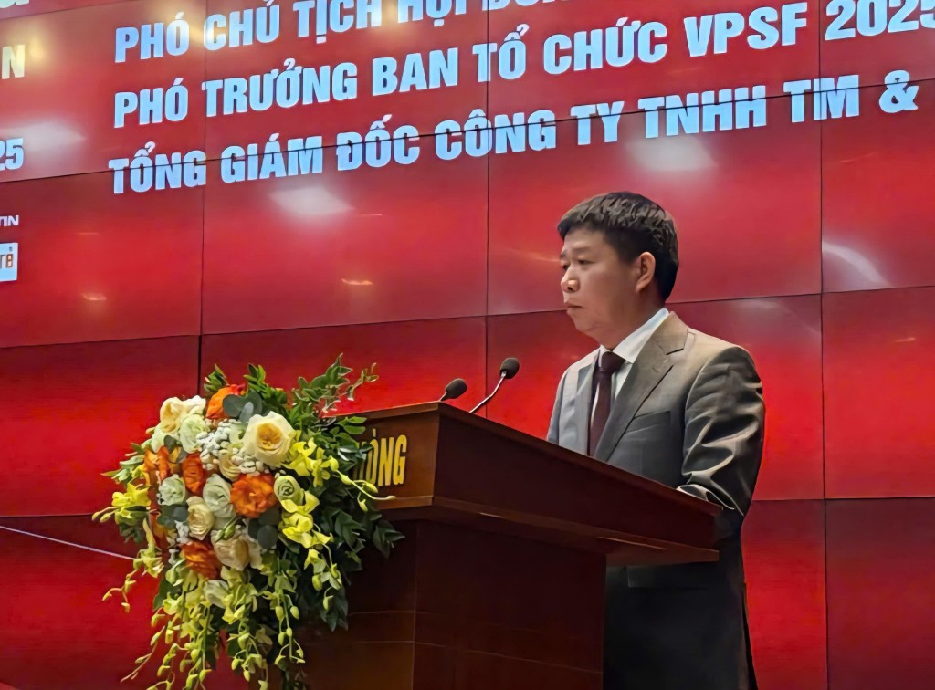 ông Đỗ Hữu Huỳnh, Phó Chủ tịch Hội Doanh nhân trẻ Việt Nam phát biểu tại lễ khai mạc