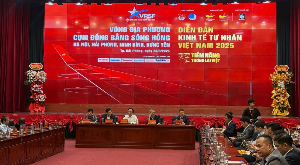 Diễn đàn Kinh tế Tư nhân 2025 khai mạc tại Hải Phòng