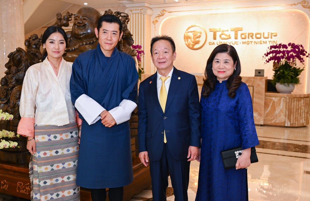 Quốc vương Bhutan cùng Hoàng hậu đến thăm Tập đoàn T&T Group