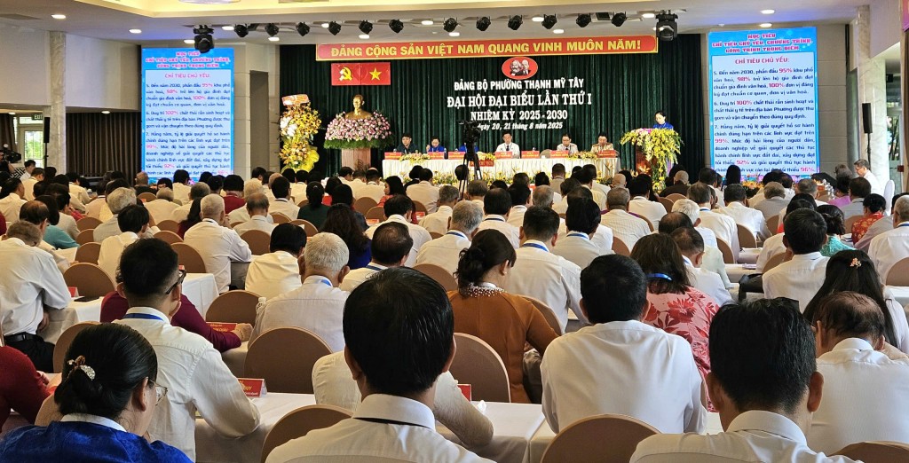 Quang cảnh đại hội