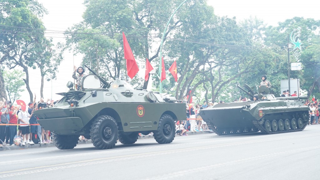 Dàn xe tăng, thiết giáp sẵn sàng cho lễ diễu binh, diễu hành