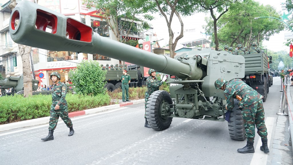Dàn xe tăng, thiết giáp sẵn sàng cho lễ diễu binh, diễu hành