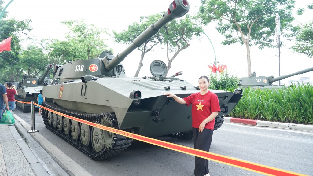 Dàn xe tăng, thiết giáp sẵn sàng cho lễ diễu binh, diễu hành