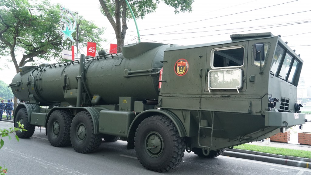 Dàn xe tăng, thiết giáp sẵn sàng cho lễ diễu binh, diễu hành
