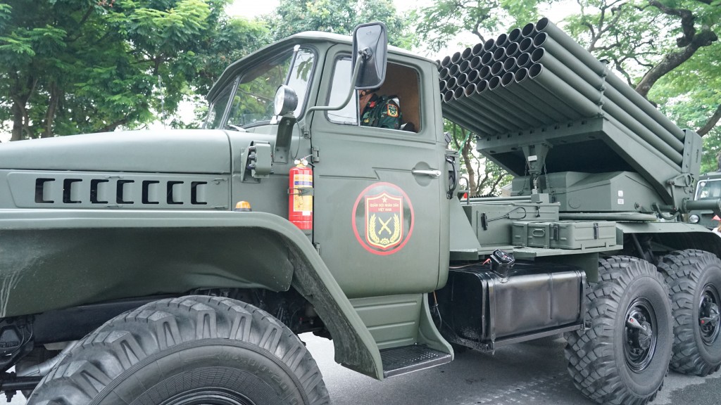 Dàn xe tăng, thiết giáp sẵn sàng cho lễ diễu binh, diễu hành