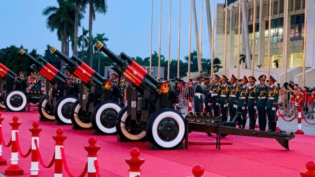 Chiêm ngưỡng dàn pháo mừng Quốc khánh