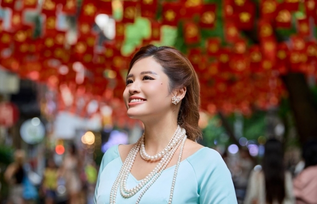 Hoa hậu Phan Hoàng Thu lan tỏa thông điệp về lòng yêu nước