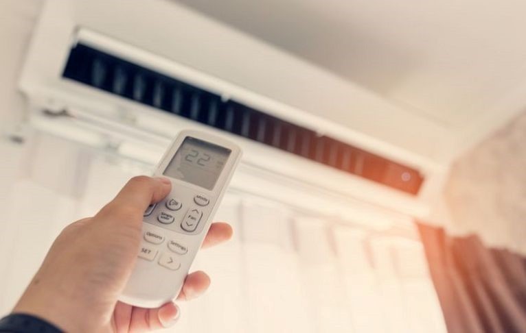 Thói quen bật điều hòa nhiệt độ thấp gây tốn điện