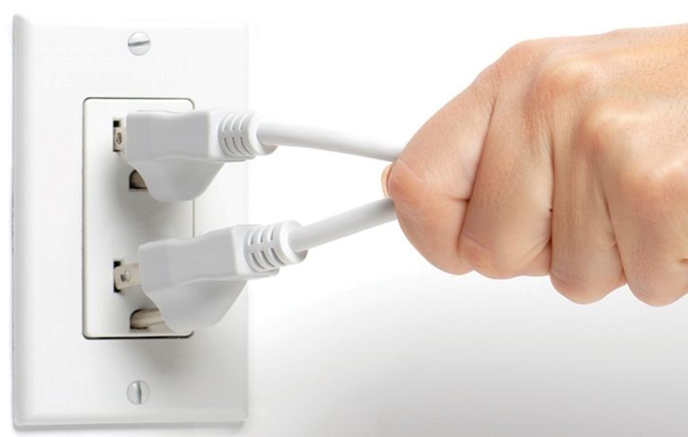 Không rút phích cắm sau khi sử dụng gây lãng phí điện