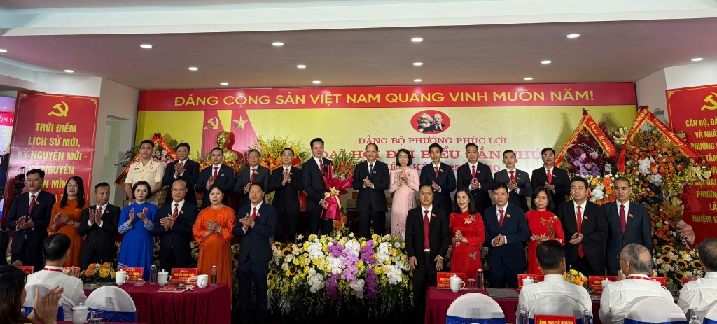 Tăng cường xây dựng Đảng, phát triển kinh tế bền vững nhiệm kỳ mới