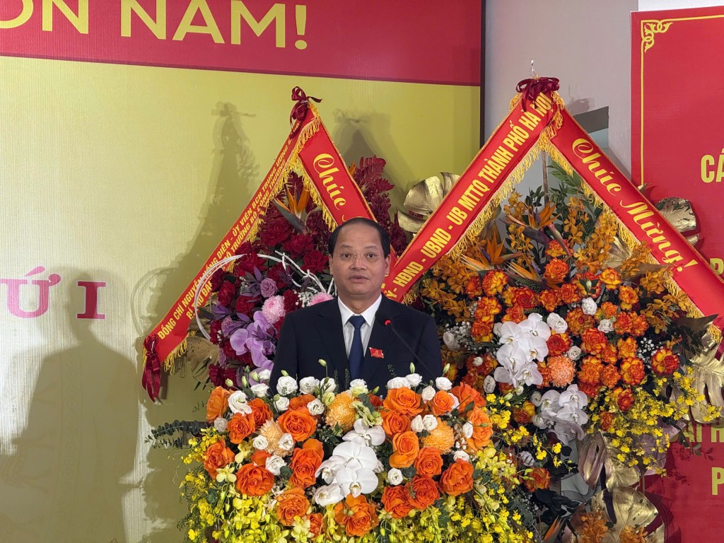 Tăng cường xây dựng Đảng, phát triển kinh tế bền vững nhiệm kỳ mới
