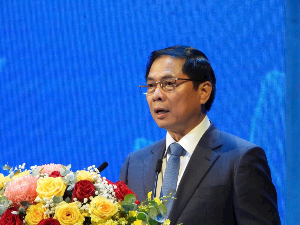 Chủ công, nòng cốt trong hợp ta