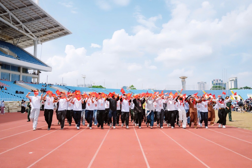 Các khối lực lượng sẵn sàng cho ngày hội diễu binh, diễu hành
