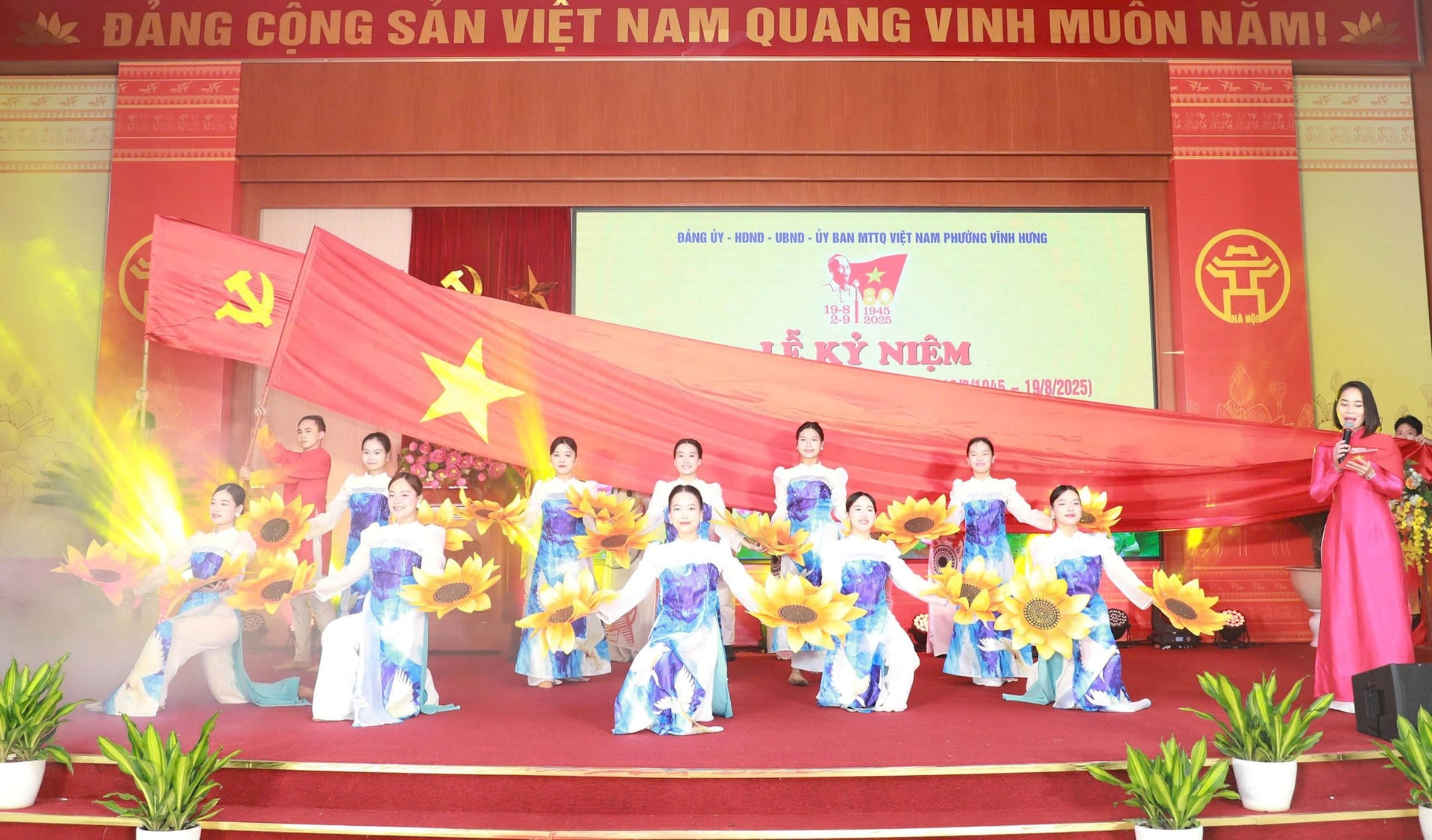Tiết mục văn nghệ đặc sắc tại buổi lễ
