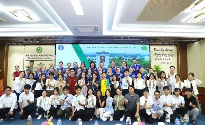 Trải nghiệm thực tế quý giá khi đang học trong trường giúp sinh viên học hỏi và phát triển