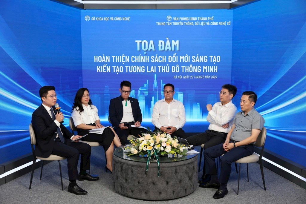 Tọa đàm khép lại trong niềm kỳ vọng: với sandbox và các cơ chế tài chính mới, Hà Nội sẽ kiến tạo được môi trường chính sách đột phá, tạo động lực cho đổi mới sáng tạo, hướng tới mục tiêu trở thành trung tâm sáng tạo hàng đầu cả nước và khu vực.