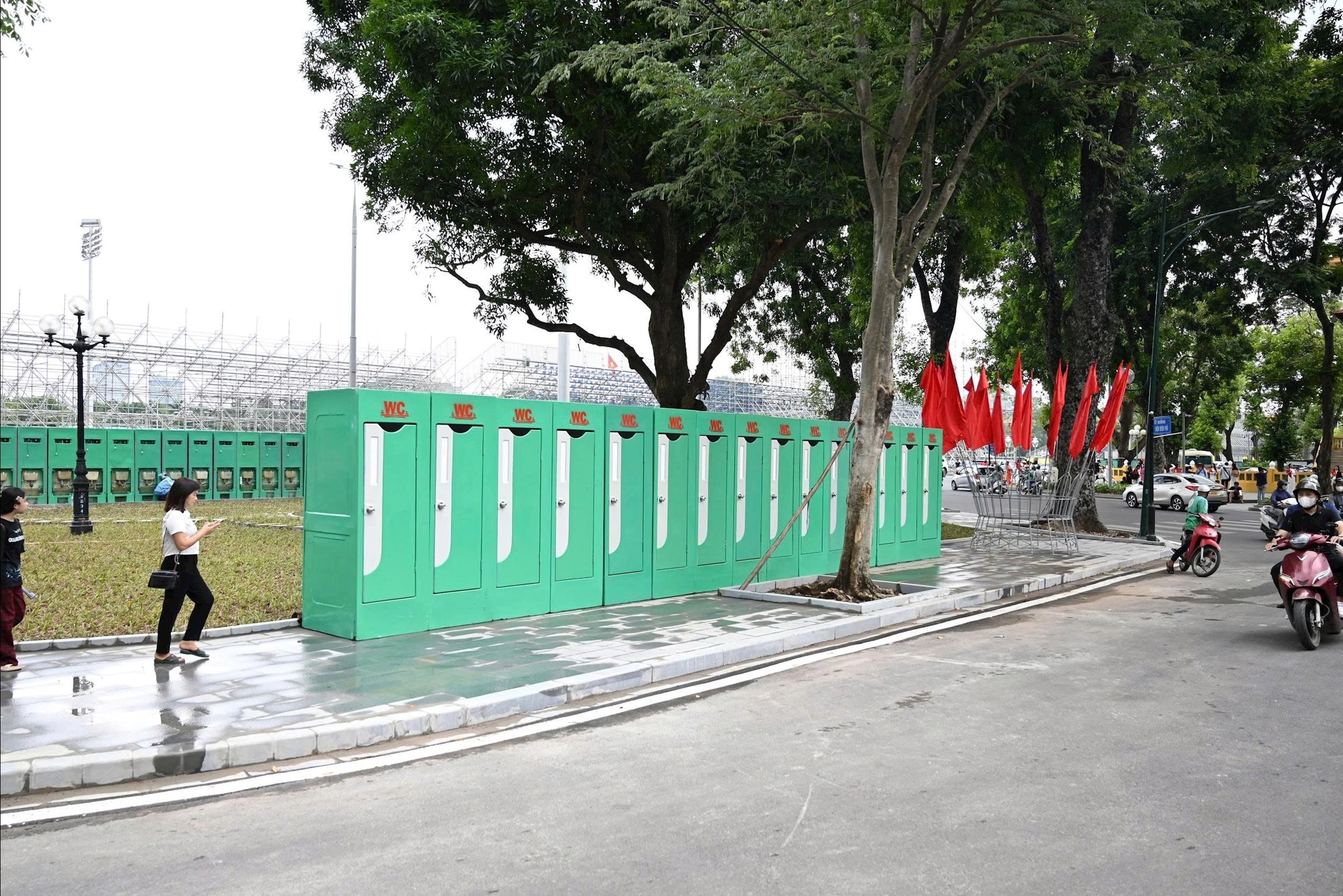 Hơn 1000 nhà vệ sinh công cộng đã được lắp đặt đảm bảo tối ưu khả năng tiếp cận và giảm thiểu tình trạng quá tải.
