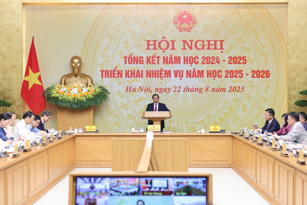 Thủ tướng khái quát những hạn chế, bất cập và khó khăn, thách thức đối với ngành GDĐT - Ảnh: VGP/Nhật Bắc